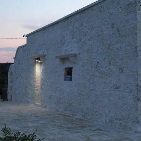 Trulli Colibri' Locorotondo