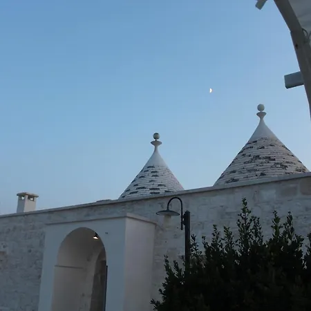 Trulli Colibri' Locorotondo