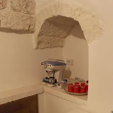 Trulli Colibri' * Локоротондо